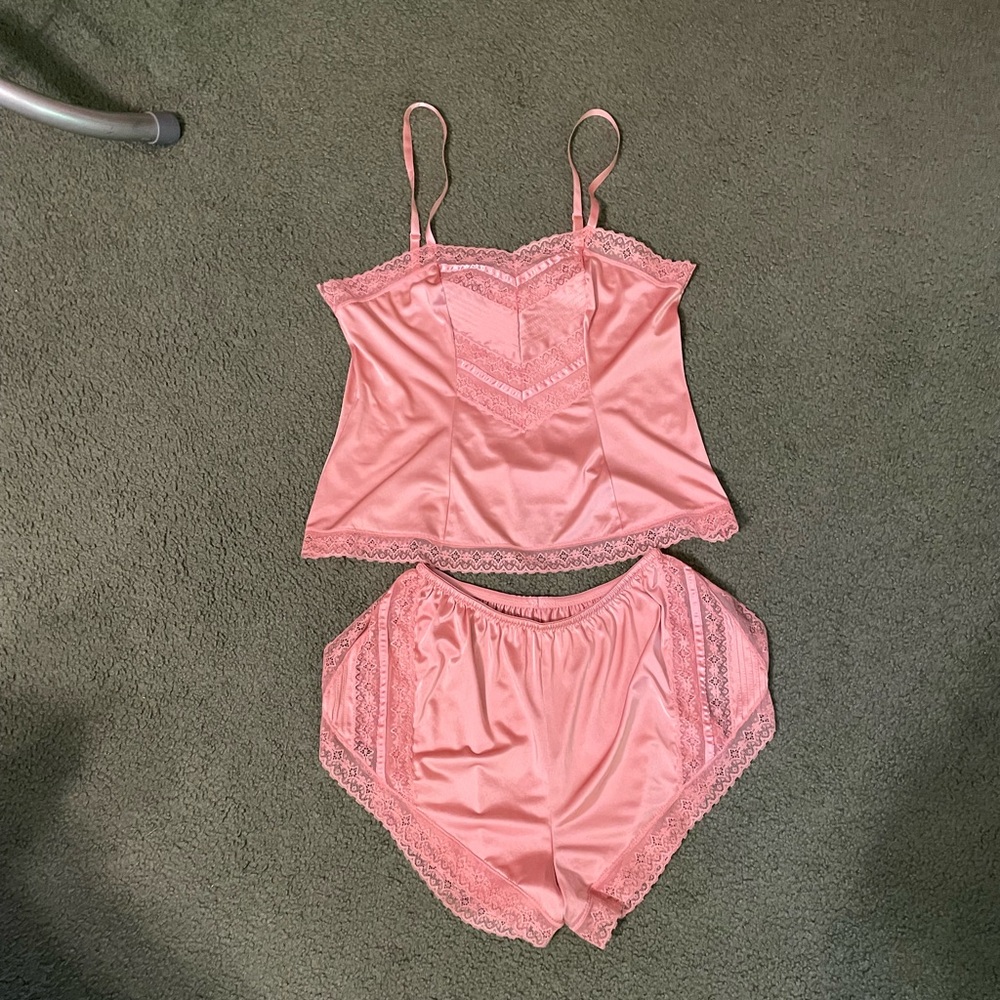 Formfit lingerie set